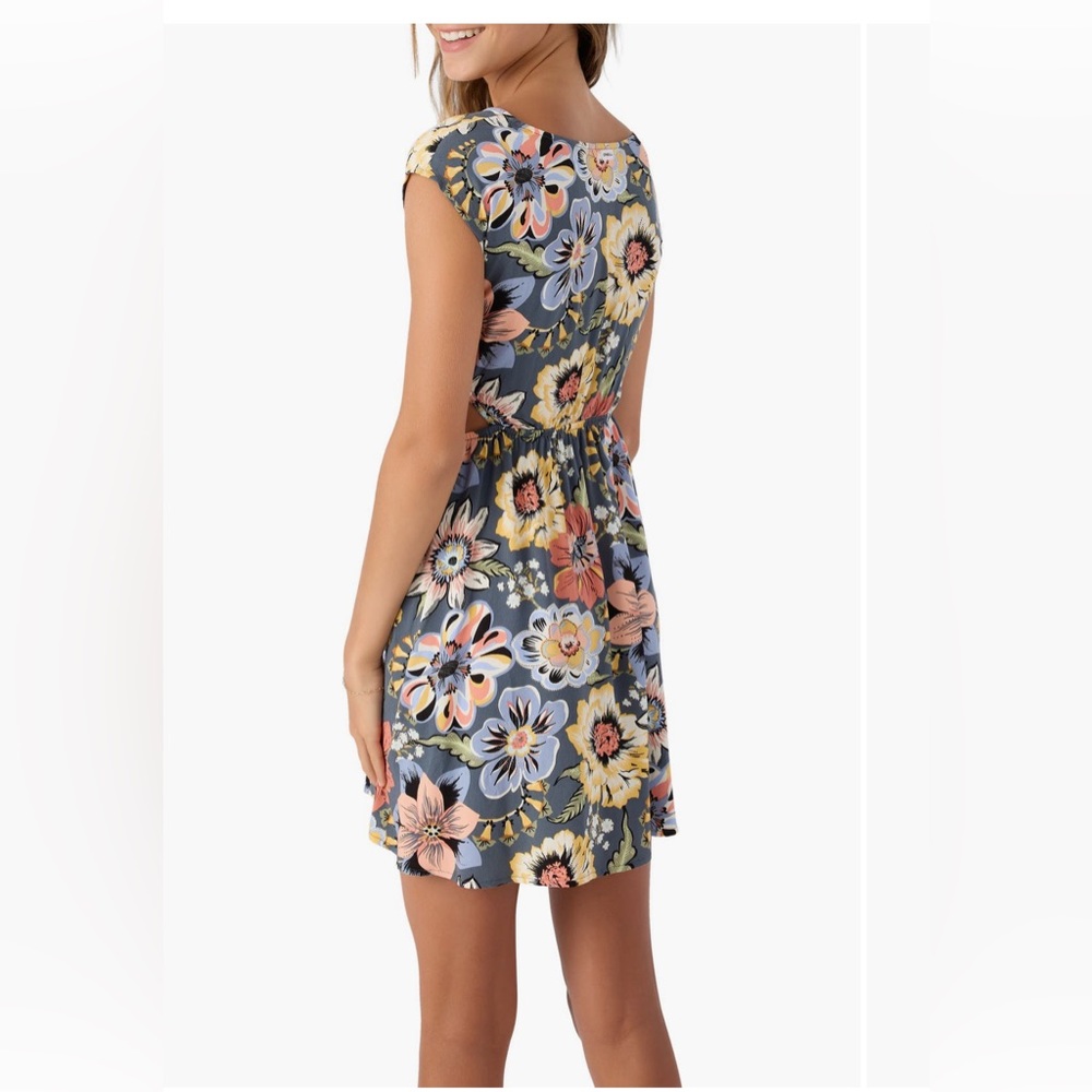 Girl’s Floral Cutout Dress - Picture 2 of 3